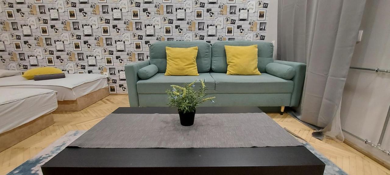 Studio 4 Apartment In The Party District بودابست المظهر الخارجي الصورة